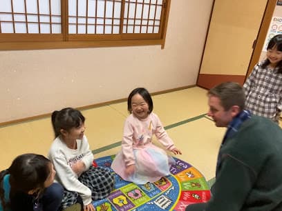 Trinity School in Japan: トリニティスクールインジャパン 本町校