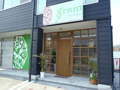 gram Hair Resort