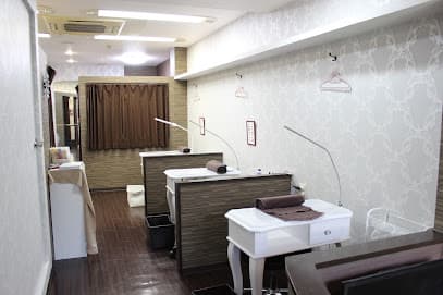 Crea la Luce 松山大街道店【クレアラルーチェ】