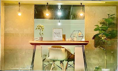 Nail salon COURTESY(カーティシー)